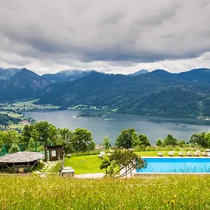 https://hotel-schliersbergalm.com-bavaria.com